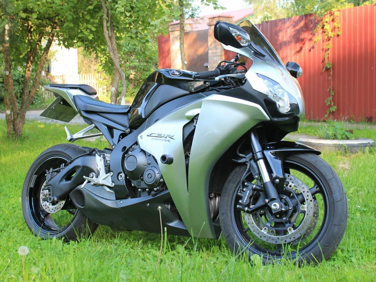 Купить мотоцикл honda cbr