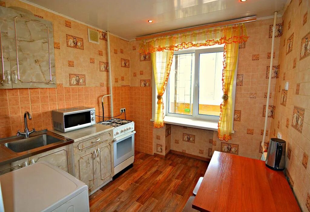 Снять квартиру в амурском поселке. Амурская 28. Снять квартиру омск амур. Амурский бульвар 66. Снять квартиру омск амур.