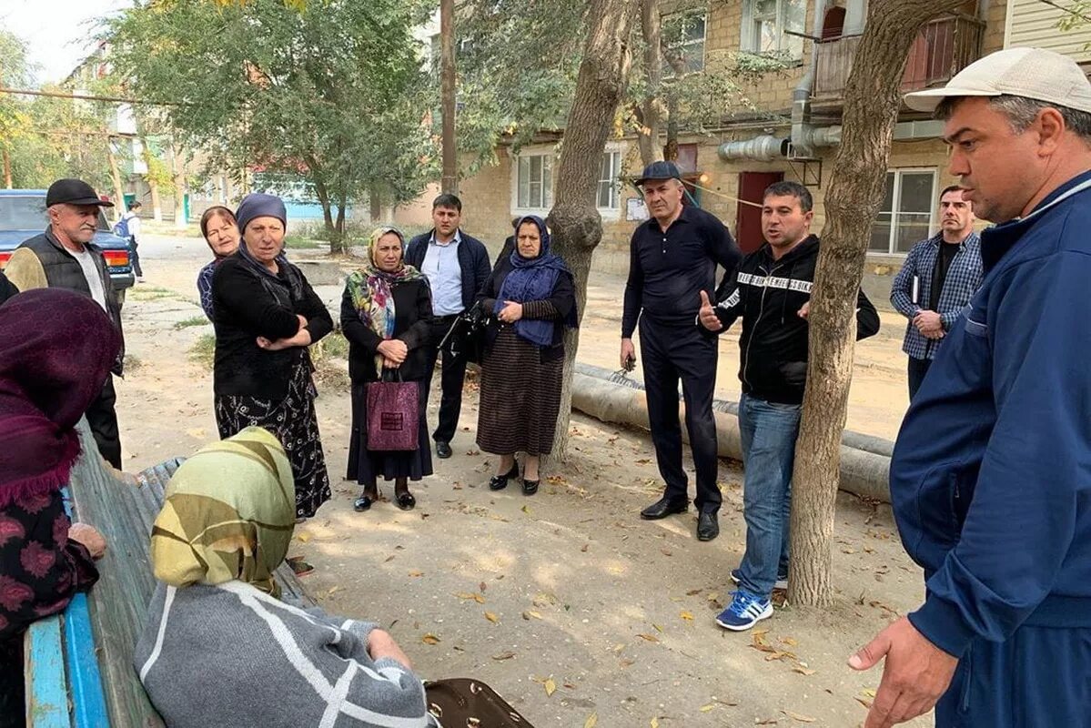 Парк аллея в городе избербаш. Г. Поселок избербаш дагестан. Избирательная комиссия города избербаш. Гор избербаш слесаря котельной.