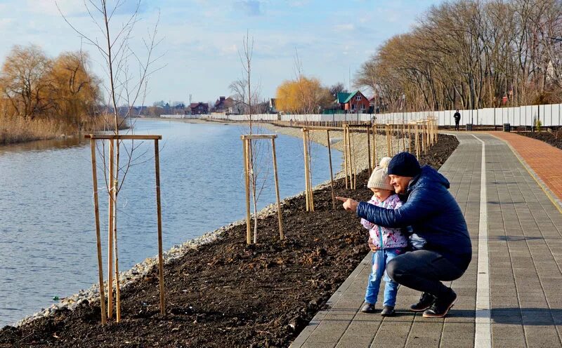 Парк кореновск. Кореновск набережная. Солнечная набережная Кореновск. Парк и набережная в городе Кореновске. Новая набережная Кореновск.