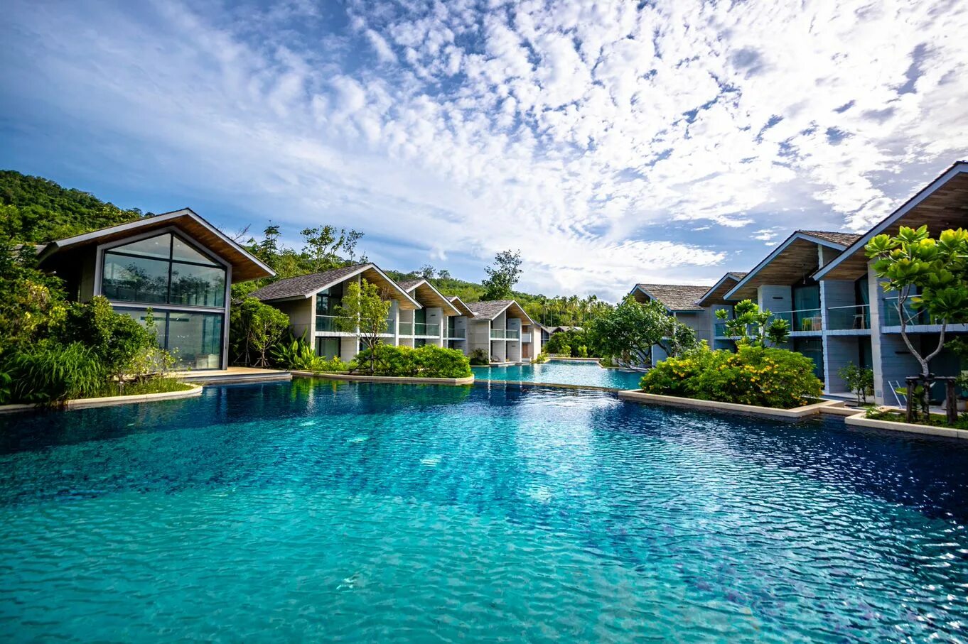 Пхукет / о. Escape by burasari. Остров коконат. Burasari phuket. Island escape by burasari sha.