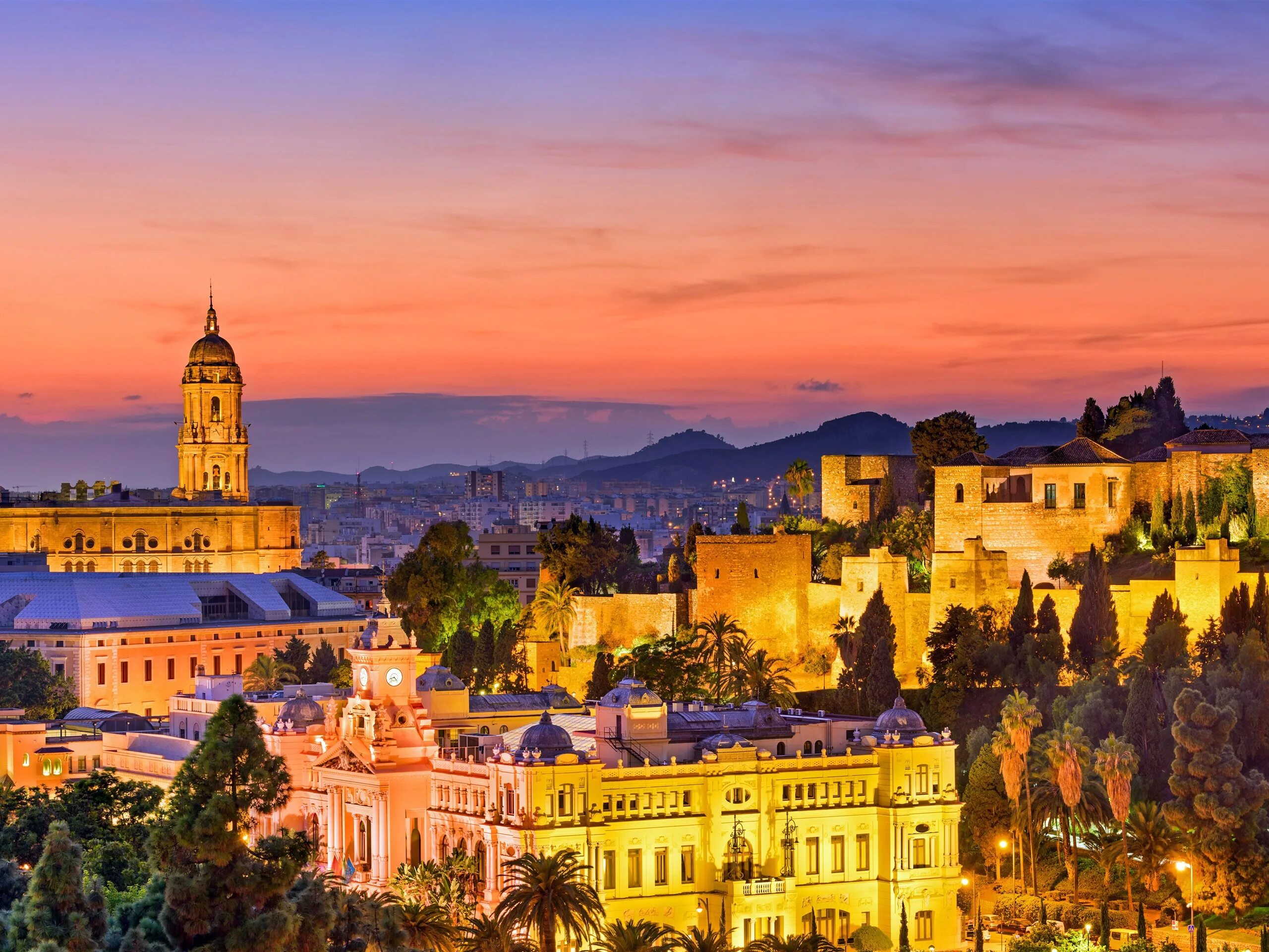 Испания раньше. Народы испании. Памятник колумбу в барселоне (испания). Испания исторический город толедо. Seville площадь испании.