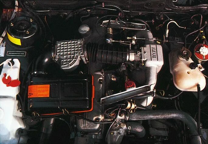 28 28 535. BMW m30 b28 двигатель. E28 m5 мотор. Разъем двигателя e28 m30. ECU BMW e28 535i.