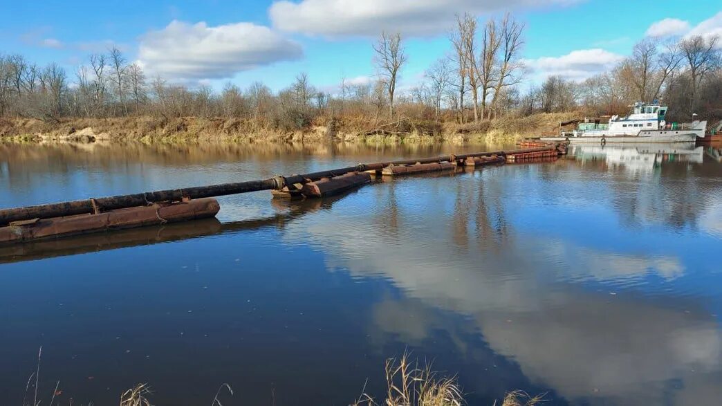 Уровень воды в клязьме во владимире. Загрязнение Клязьмы. Загрязненная река Клязьма в Щелково. Загрязнение Клязьмы во Владимире. Грязная вода в Клязьме.