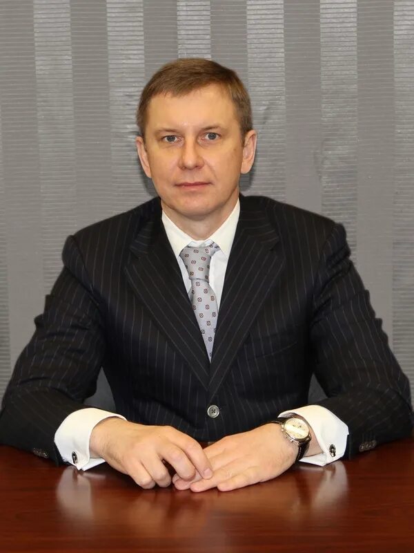 директор оэмк старый оскол управляющий. управляющий директор завода. директора ижевского механического завода. завод трубодеталь челябинск директор. гончаров рыбинск вымпел.