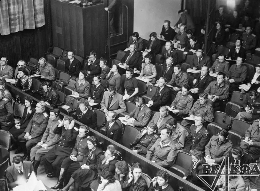 В чем он обвиняет ссср. Халдей Нюрнбергский процесс. Нюрнберг 20 ноября 1945. Нюрнбергский процесс фотодокументы.
