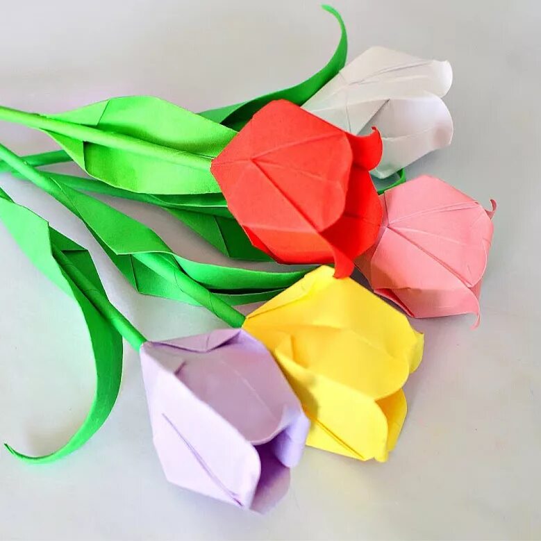 Тюльпанчик оригами. Тюльпан из бумаги. Объемные тюльпаны из бумаги. Цветы из бумаги тюльпаны.