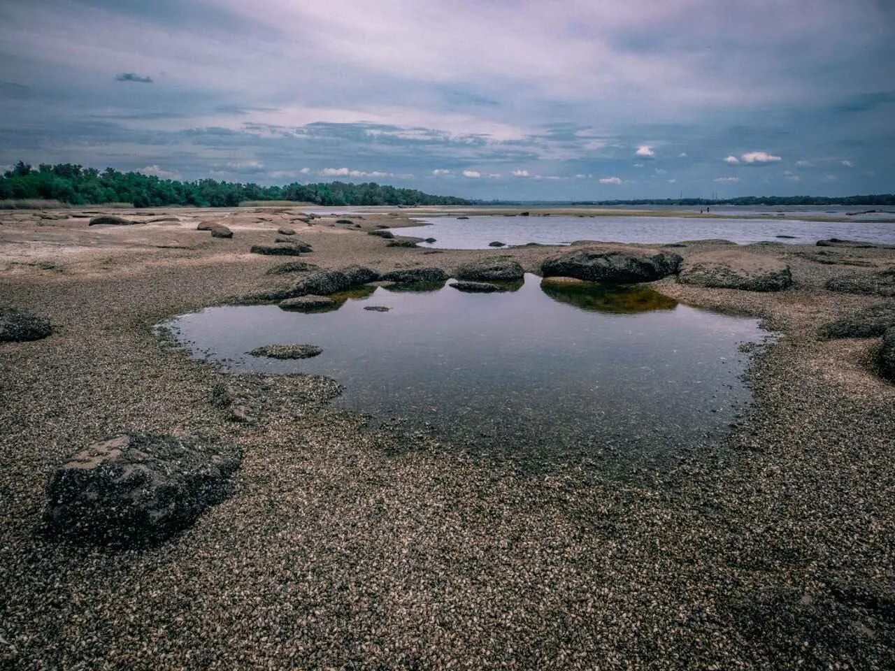 Каховское водохранилище обмеление. Каховское море. Пересохшее Каховское водохранилище. Каховское водохранилище обмелело фото. Как выглядело каховское водохранилище