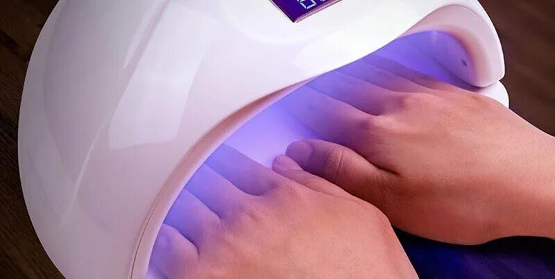 Лампа для геля led/uv корея. Лампа ультрафиолетовая tnl для маникюра зелёная 36 w. Сушилка для ногтей ультрафиолетовая. Маникюр за 50. Ожоги от лампы для сушки ногтей.