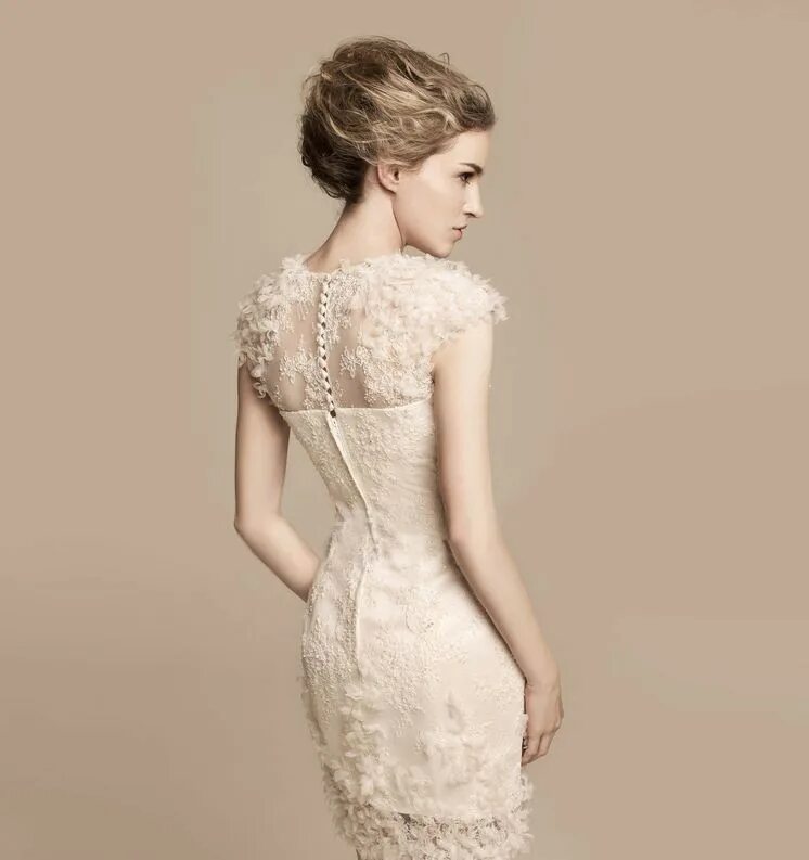 Платье цвета шампань короткое. Шикарные свадебные платья. Платье цвета айвори. Бежевое платье на свадьбу. Дизайнерские свадебные платья.