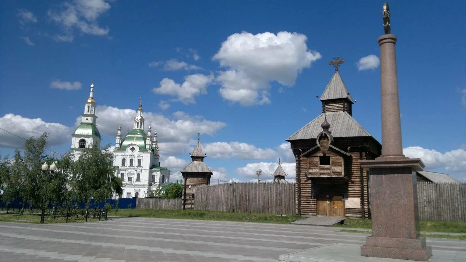 Чем известна тюменская область. Г. Ялуторовск (Ялуторовский район). Сретенская площадь Ялуторовск. Достопримечательности Ялуторовска Тюменской области.