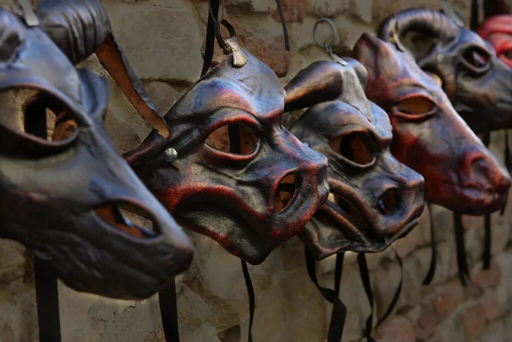 Средневековые маски. Античные маски животных. Готические маски. Средневековые маски животных.