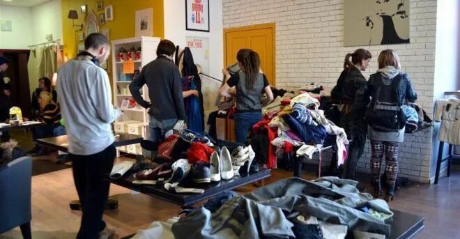 Сдать вещи тверь. Бомбовый магазин в твери по шмоткам. Ненужные вещи тверь компания. Комиссионный магазин секонд хенд. Магазин три сезона.