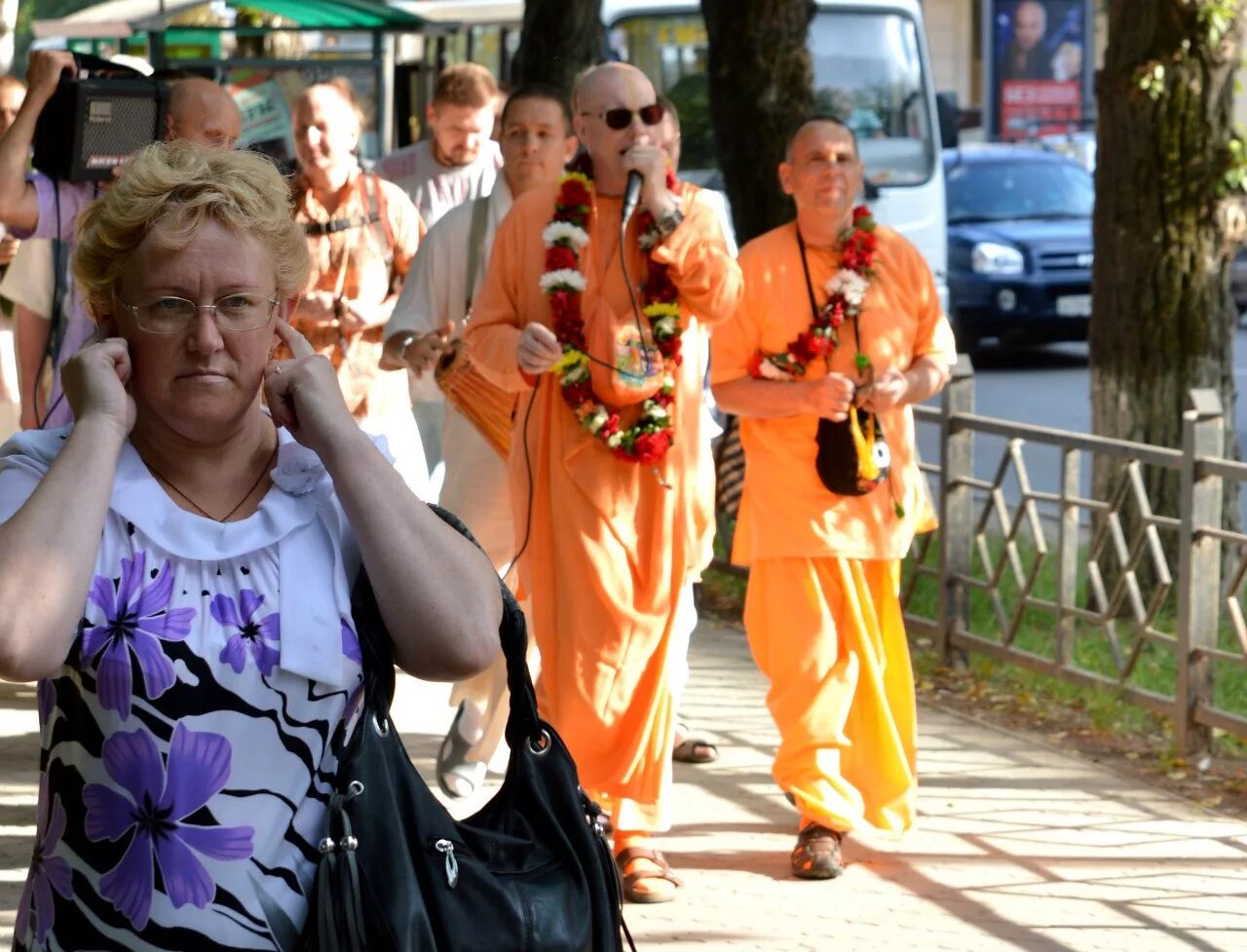 храм харе кришна владивосток. джаяпатака свами чайтанья чандра чаран. харе кришна харинама. хари кришна хари. «харе кришна» (кришнаиты).