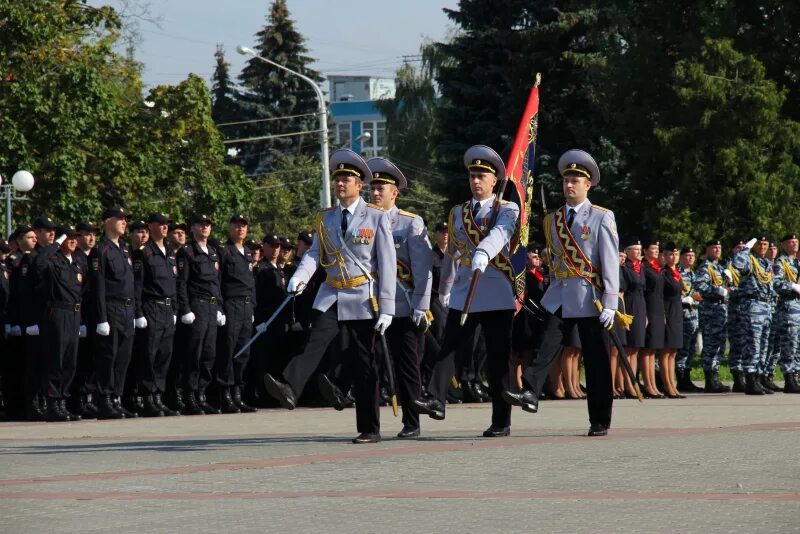 Сайт образования костромы. Знамя УМВД России по Костромской области фото. Вручение Знамени УМВД России по Ульяновской области. УФСИН России по Костромской области вручение Знамя. Знамя УМВД России по Курской области.