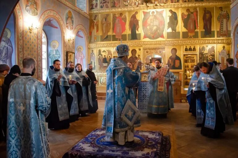 Томская духовная семинария. Храм похвалы Богородицы Магнитогорск. Церковь в Полетаево Челябинская область. Храм похвалы Пресвятой Богородицы в Зябликово. Храм похвалы расписание