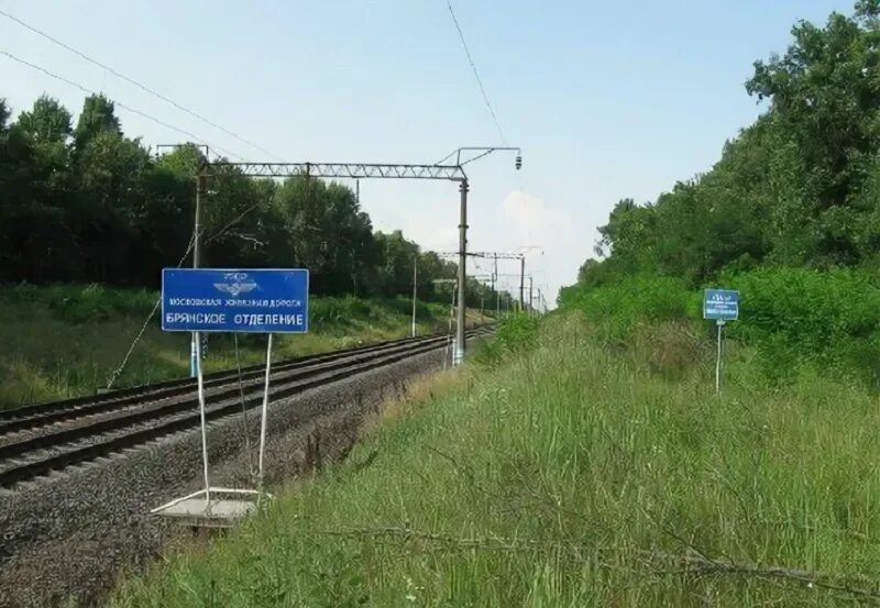 Суземка на границе с областью украины. Станция Зерново. Станция Суземка Брянской области. Зерново Суземка. Пограничная станция Украины Железнодорожная.