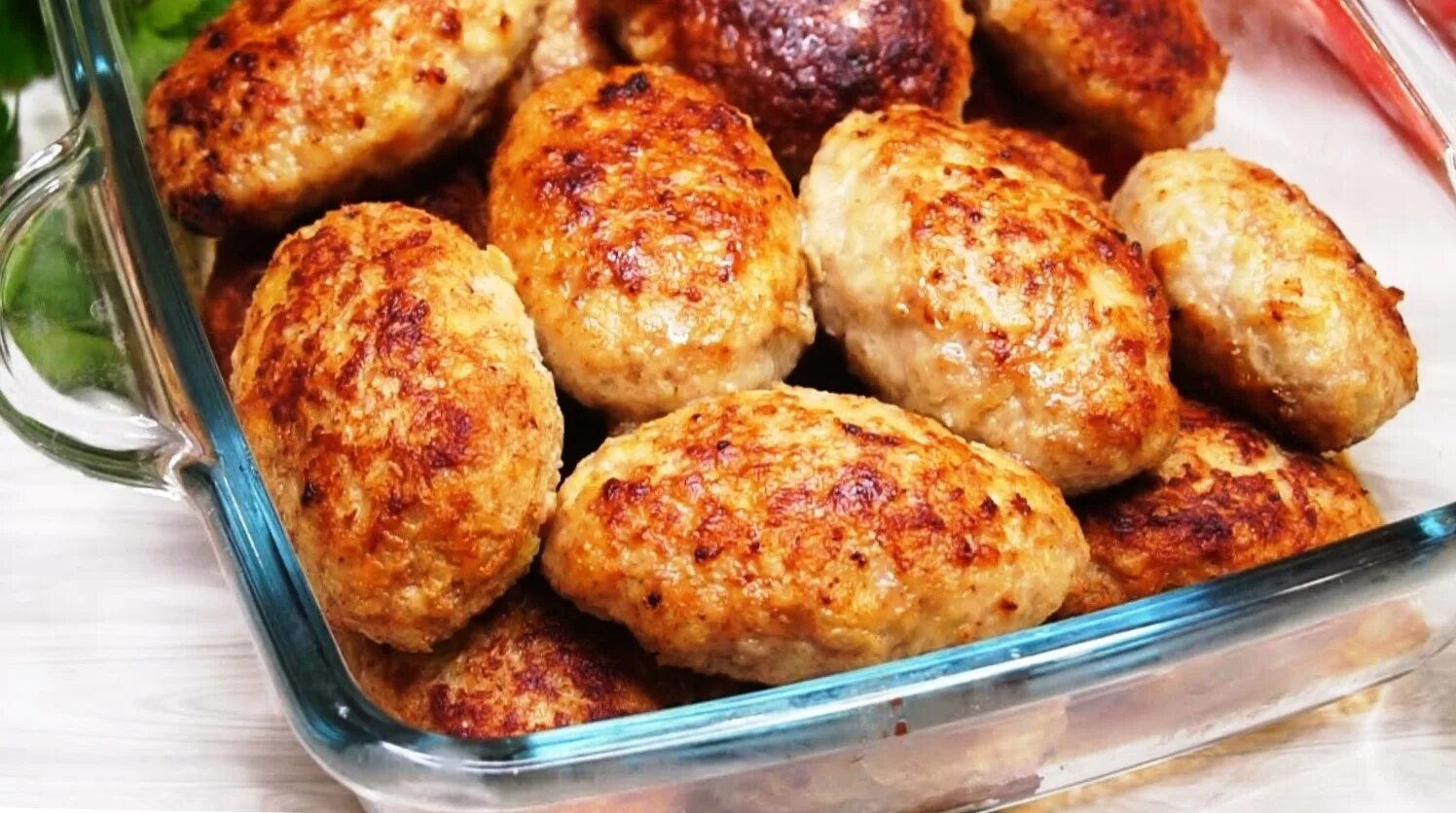 Рецепт вкусных жареных котлет. Вкусные сочные котлеты. капустные котлеты в духовке. капустные котлеты с фаршем. нежные котлеты в духовке..
