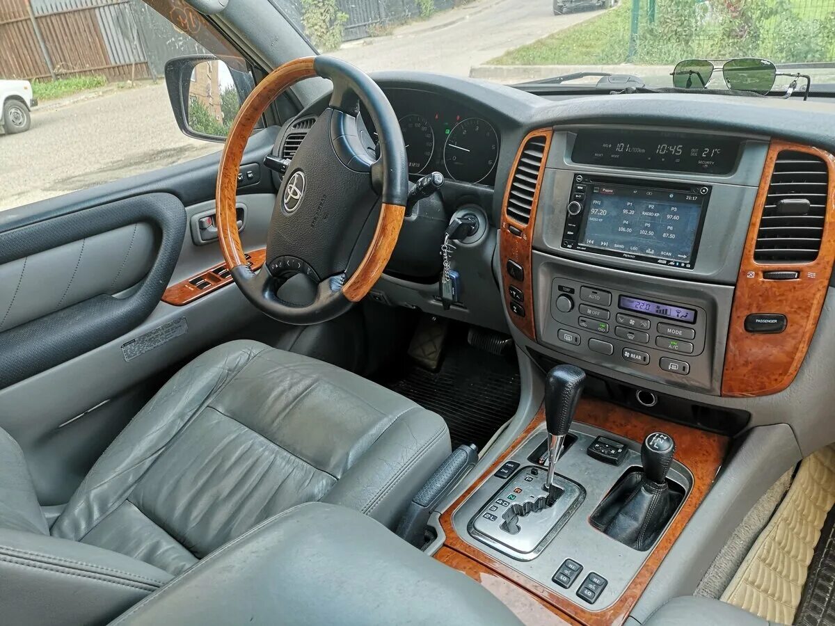 Toyota land cruiser 100 2005 салон. Тойота ленд крузер 100 салон. Тойота ленд крузер 100 салон. Тойота ленд крузер 100 салон. Land cruiser 100 салон.