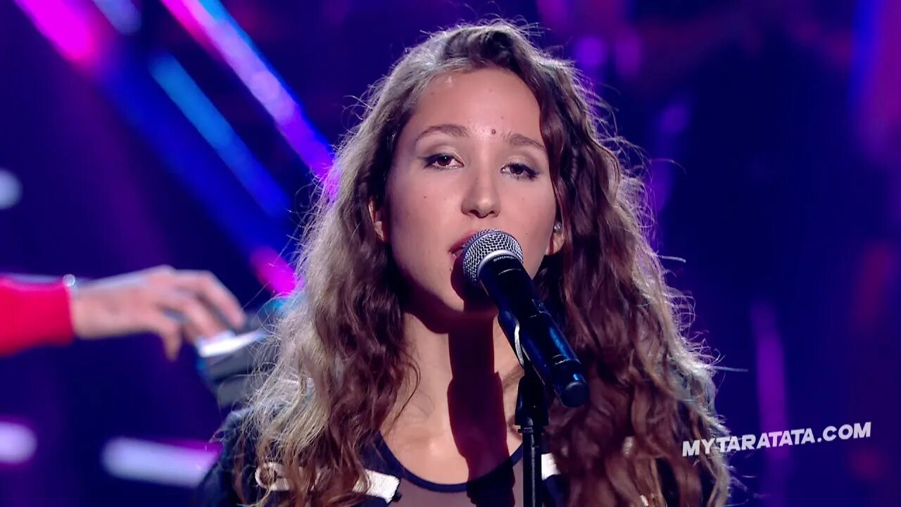 Jamais tessa b текст перевод. Tessa b jamais. Тесса б jamais. Tessa b. Tessa b jamais.