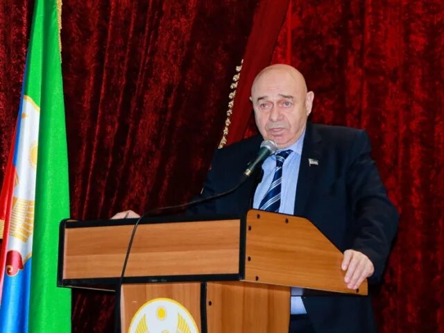 Депутаты нс рд. Алиев нурмагомед алиевич заместитель председателя. глава депутат рд. магомедсалам адзиев кандидат в депутаты рд. хромой депутат нс рд.
