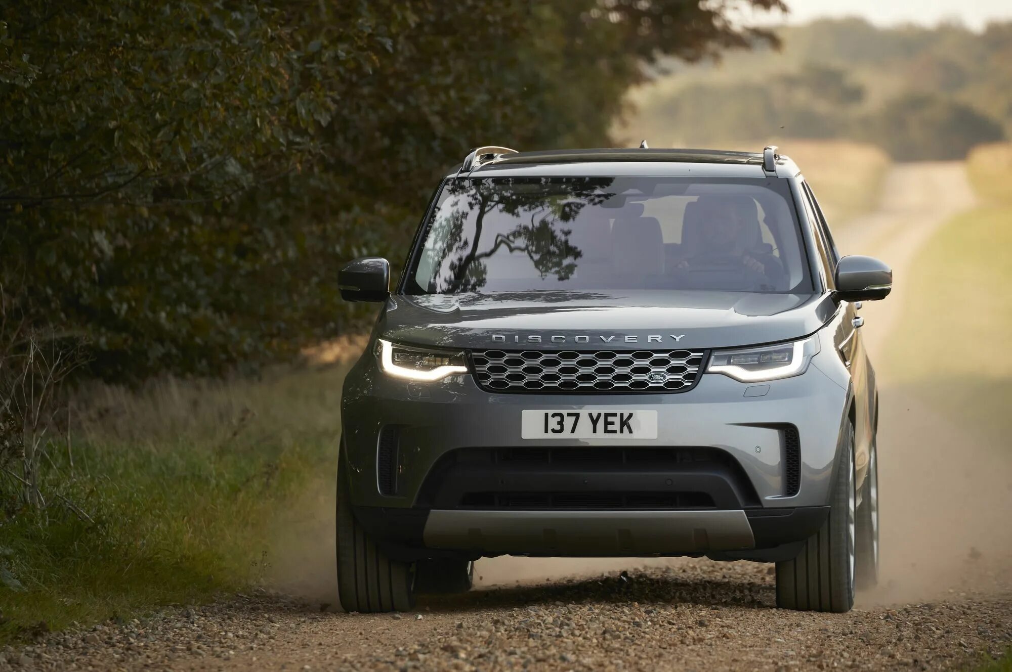 Дискавери ру. Land Rover Discovery 5 2021. Ленд Ровер Дискавери 2021. Новый ленд Ровер Дискавери 2021. Range Rover Discovery 2021.