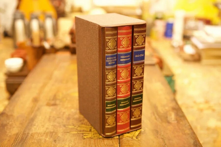 настольные книжные. красивые наборы с книгой. книжный набор. набор книжек. подарочный набор с книгой.