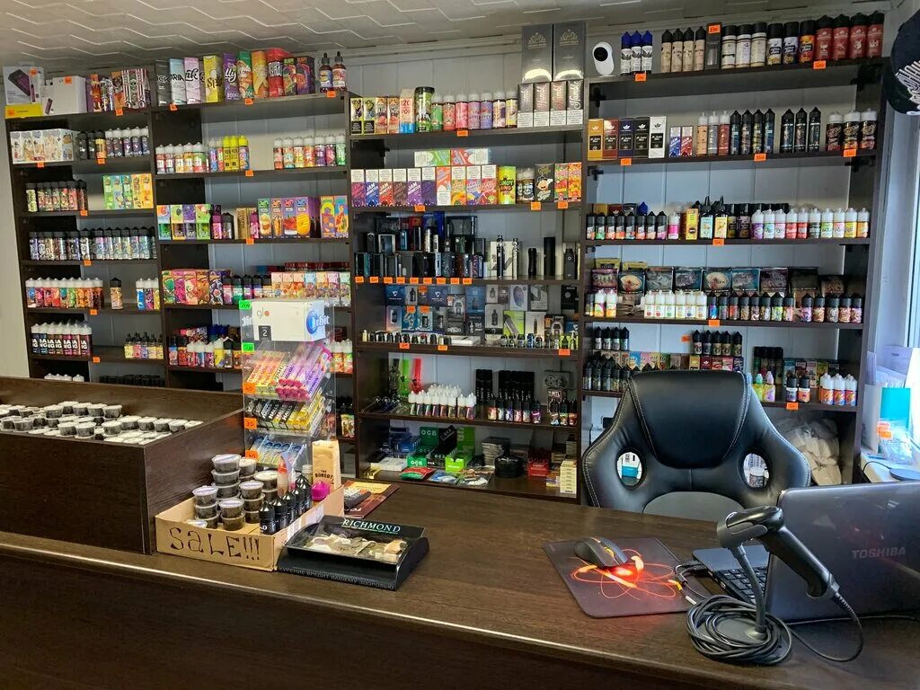 Вейп магазин россия. Вейп шоп. Вейпшоп магазин. Магазин вейп шоп. Vape shop.