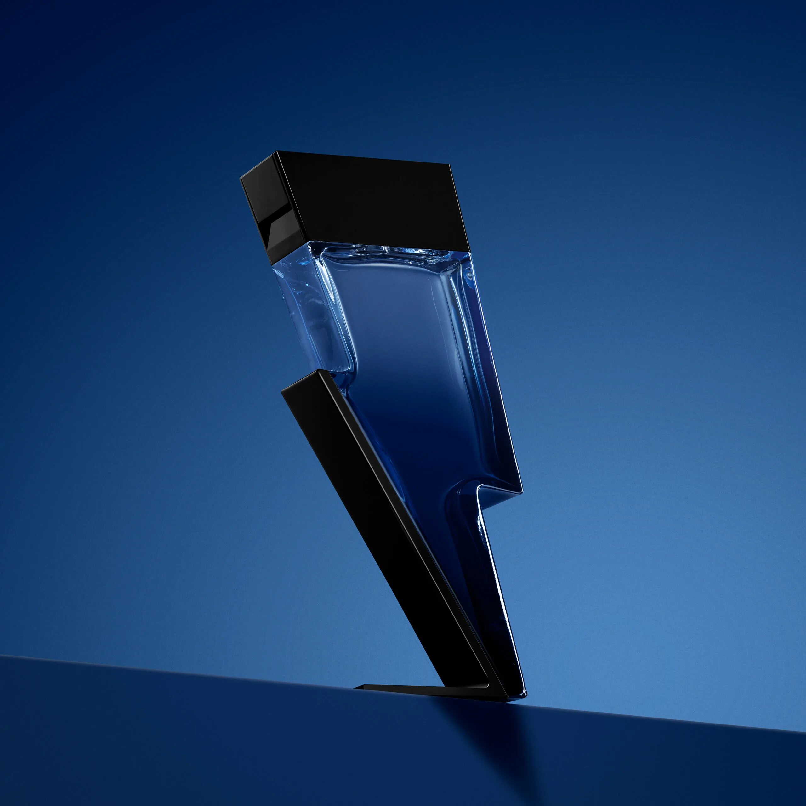 Carolina herrera cobalt. Carolina herrera bad boy cobalt. Carolina herrera bad boy cobalt parfum electrique. Carolina herrera cobalt. Туалетная вода бэд бой кобальт.