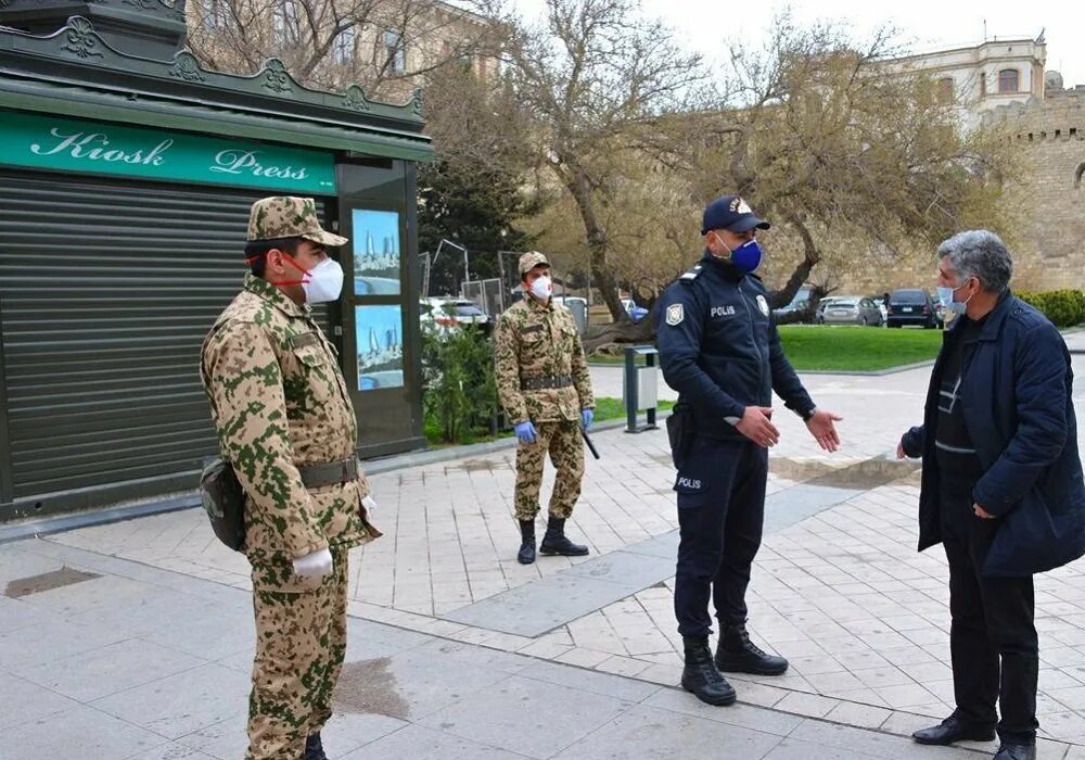 Карантин в азербайджане. Карантин в Баку. Карантинный режим в Азербайджане. Баку полиция карантин.