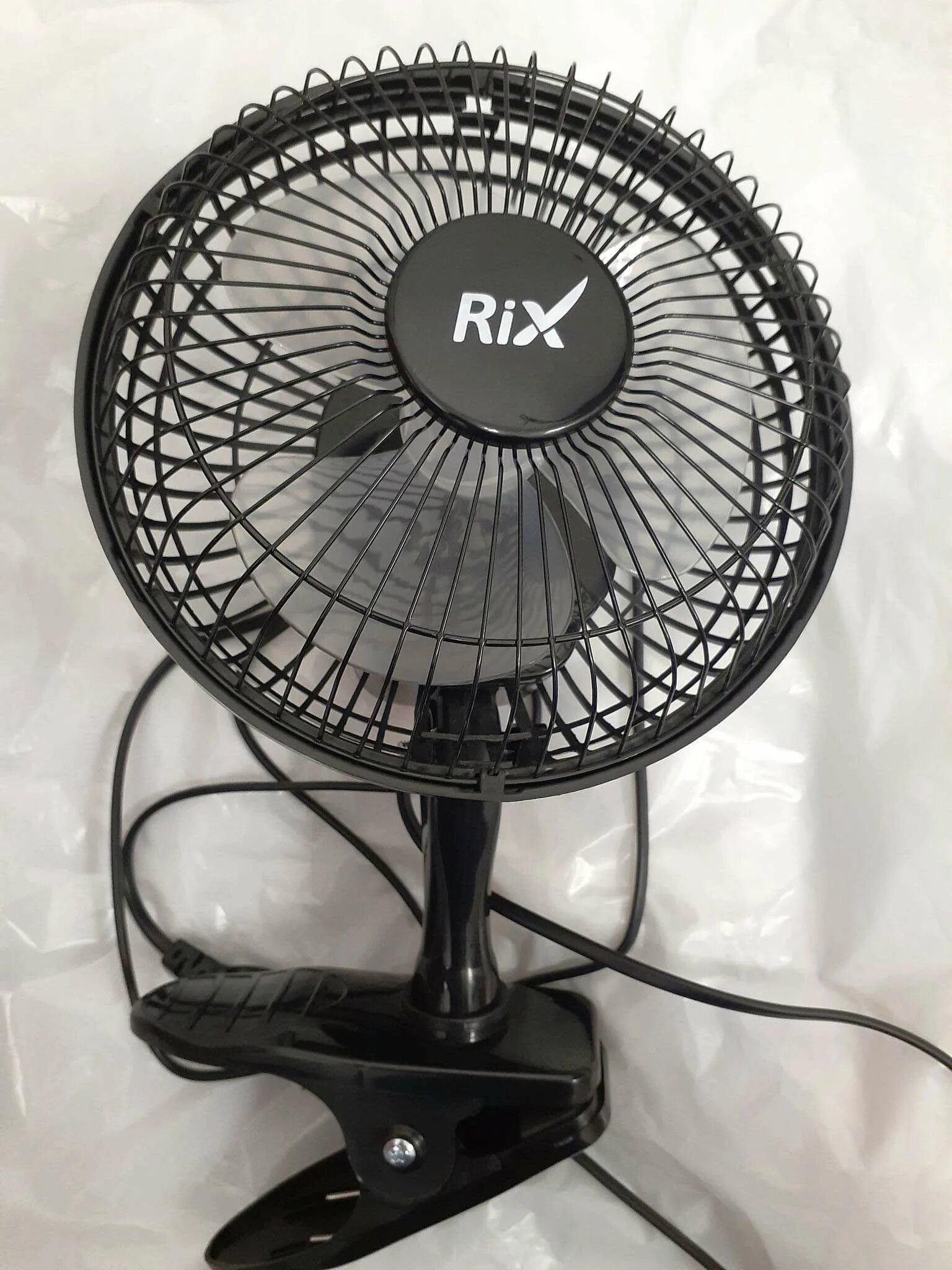 Rix rdf 1500b. Вентилятор настольный Rix RDF-1500b. Вентилятор настольный Rix RDF-1500usb Black. Вентилятор настольный Rix RDF-1500wb видеообзор. Rix RDF-1500b/w.