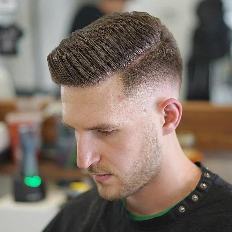 Quiff haircut стрижка. Сайд парт 2021. Андеркат лоу фейд. Сайд пард. Сайд парт 2021.