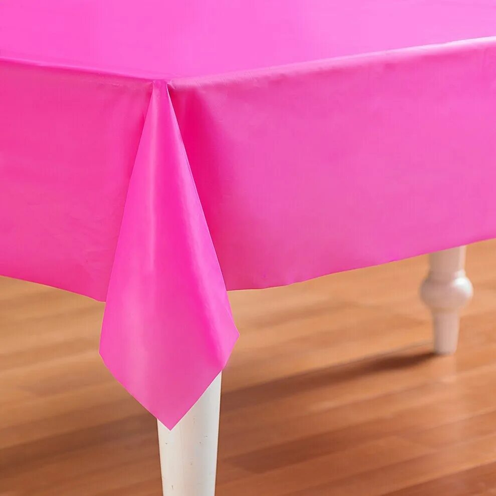 Скатерть праздничная. Розовая скатерть. Скатерть на детский стол. Стол с розовой скатертью.
