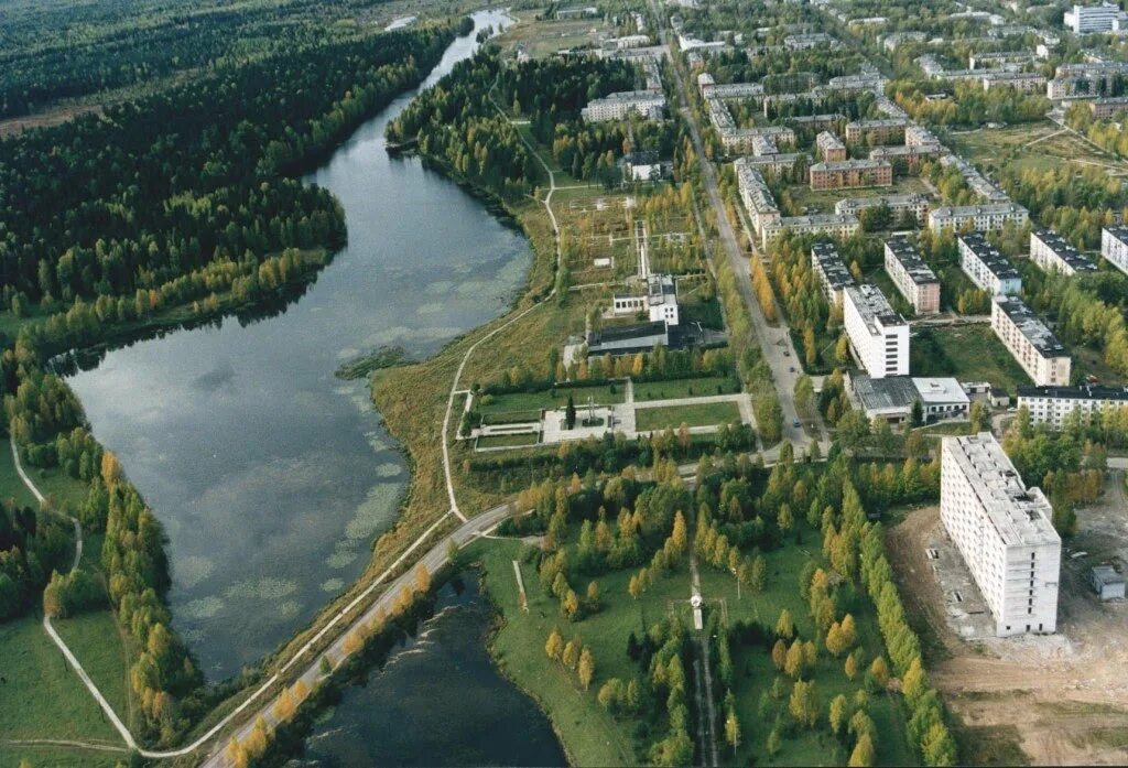 вечный огонь города мирный архангельской области. космодром плесецк памятники. плесецк город мирный. плесецк город мирный. ракета в мирном архангельской области.