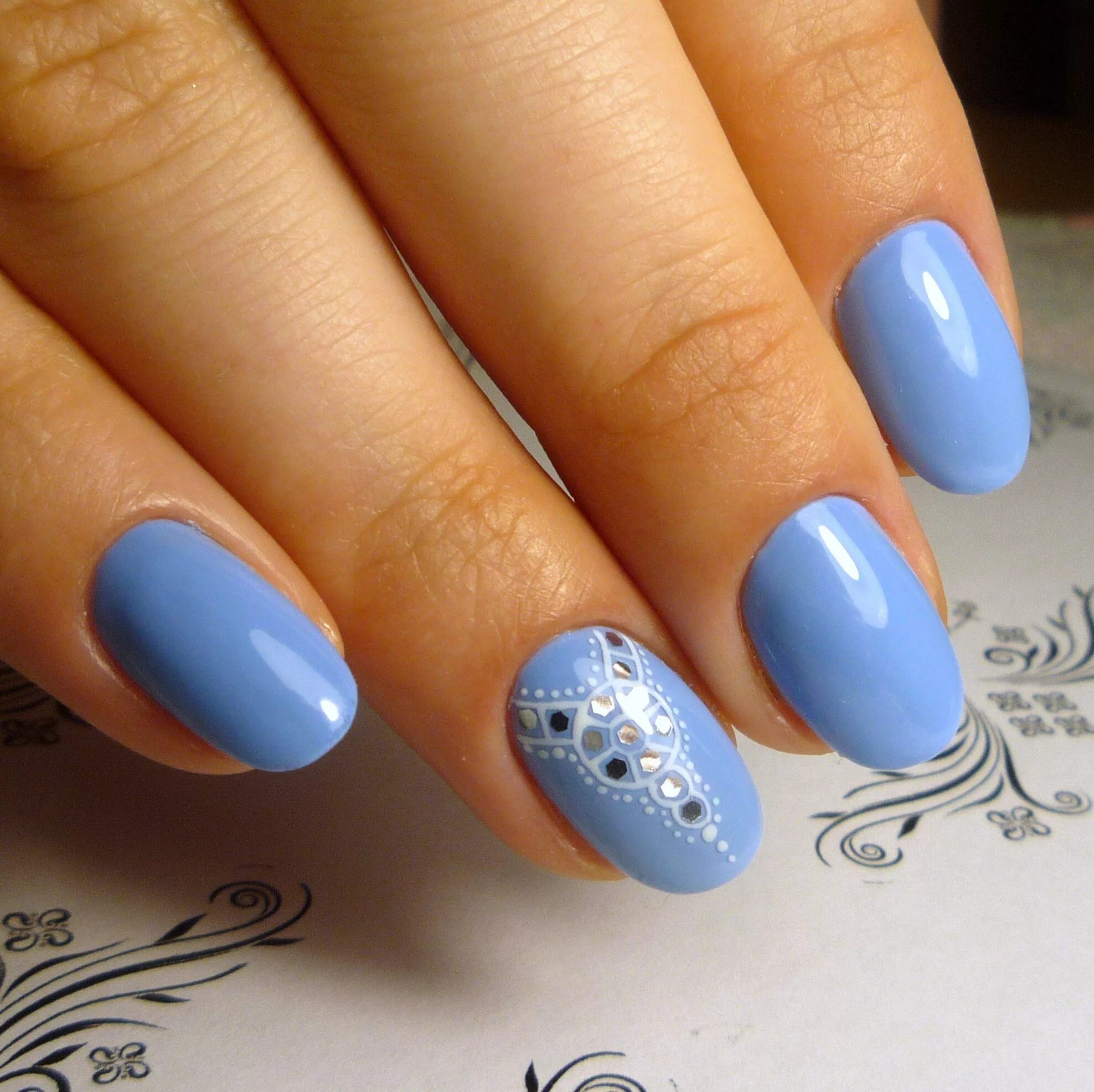 дизайн ногтей 2024 голубые. маникюр синий с розовым. ногти голубого цвета. маникюр в синеголубых тоназ. шикарные ногти.