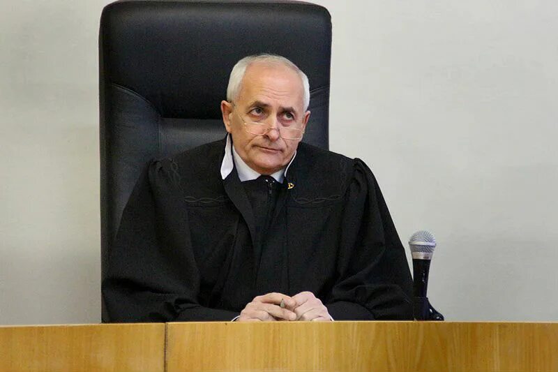 Мировой судья признан виновным