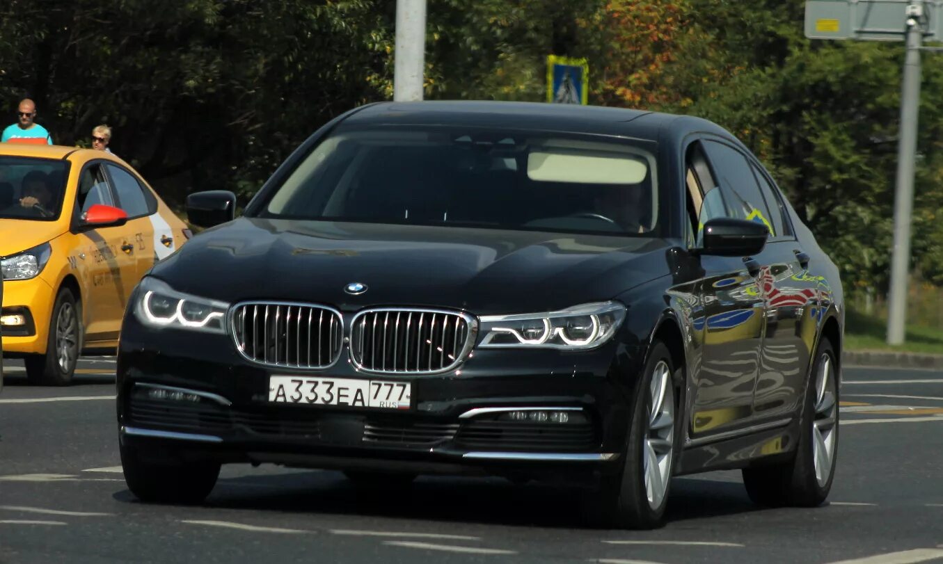 Bmw 521. Bmw 7 777 777. Бмв 777. Т300хе777 бмв. Bmw 777.
