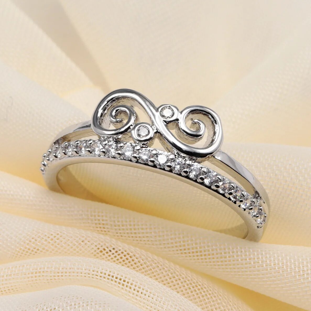Кольца купить тольятти. Кольца Хьюпинг. Красивые кольца. Красивые недорогие кольца. Самое дешевое кольцо.