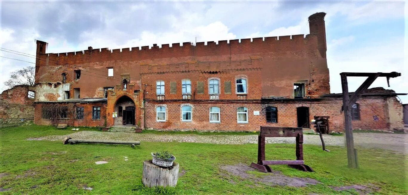 Замок шаакен экстрасенсов. Замок Шаакен. Замок Шаакен в Калининградской области. Замок Шаакен колодец. Шаакен замок Калининград местонахождение.