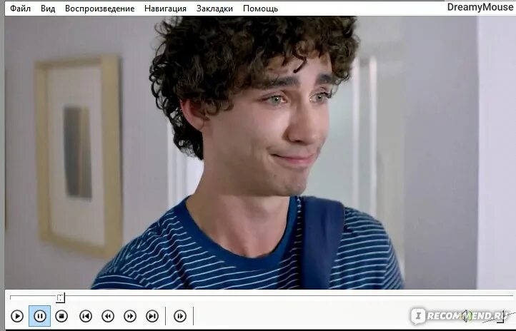 Чуть тронутом. Robert Sheehan тронутые.