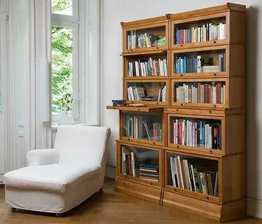 Книжный шкаф в доме