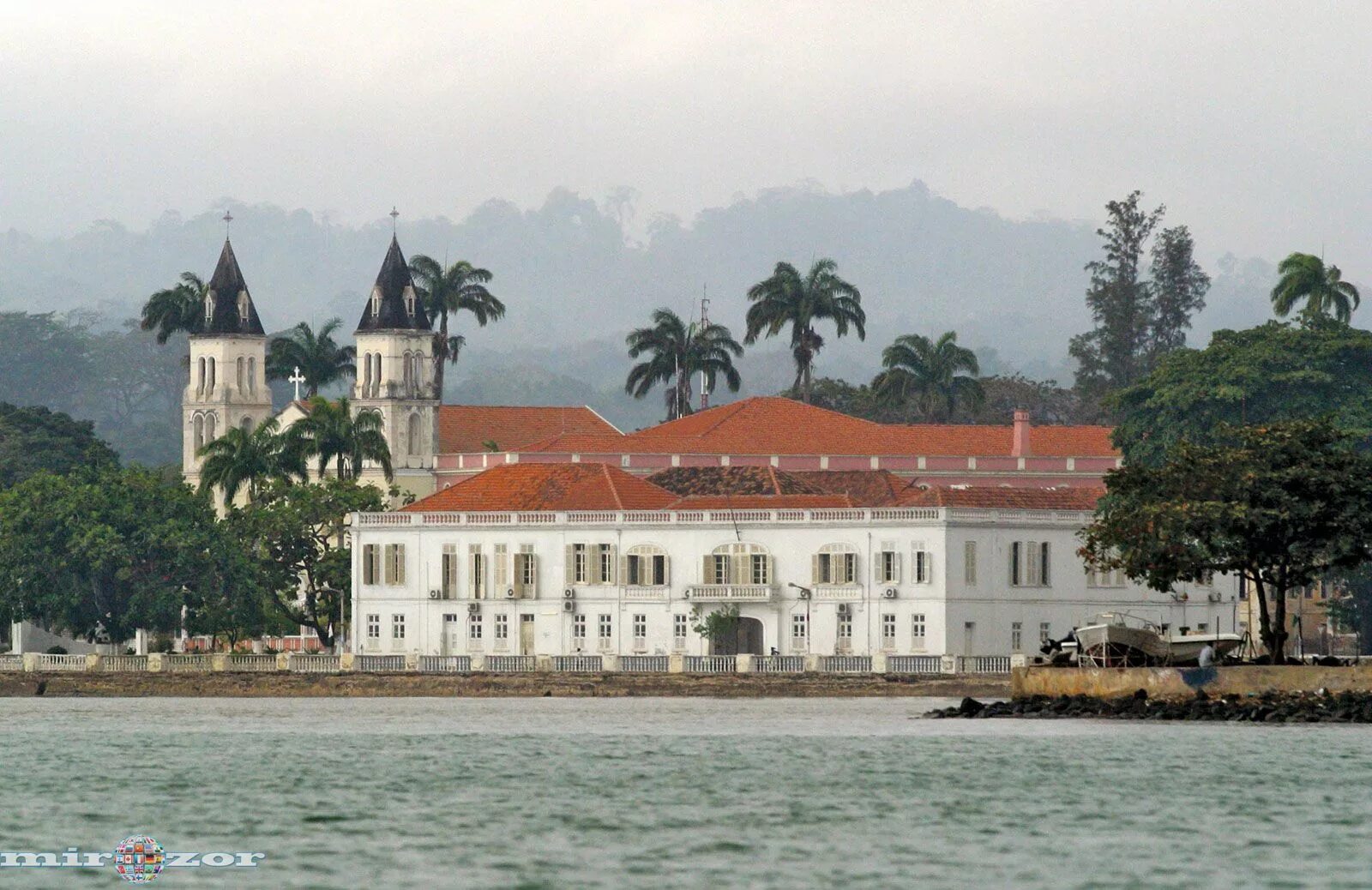 сан-томе и принсипи достопримечательности. сан-томе и принсипи. кан-гранде сан-томе и принсипи. сан-томе и принсипи. принсипи (провинция).