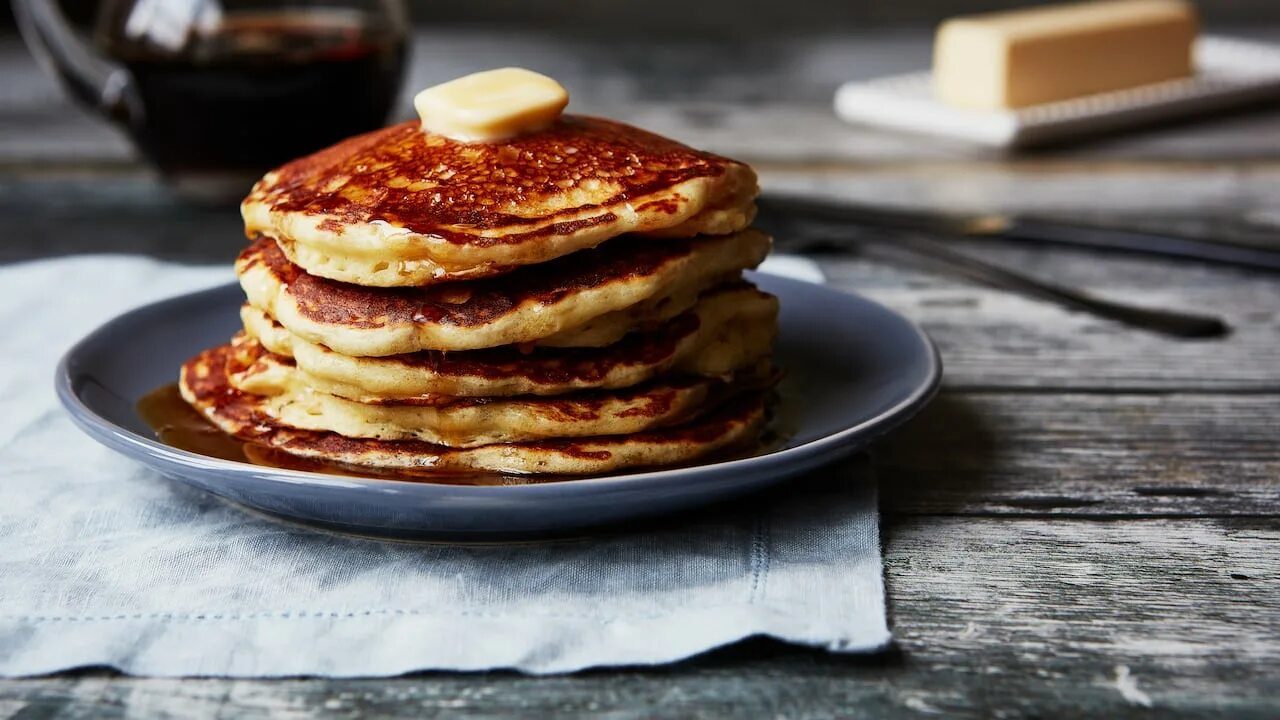 Shrove перевод. Shrove Tuesday Pancakes. Панкейк дей в Великобритании. Панкейки в Британии. Блины в Англии.