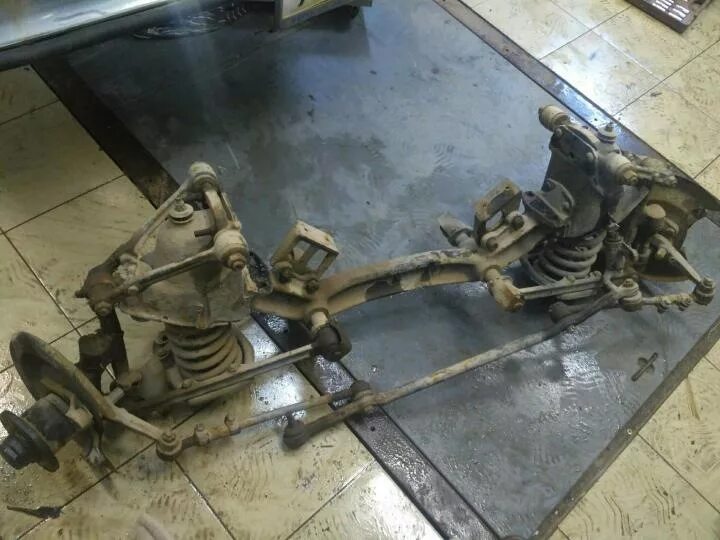 Шаровая подвеска газ 3110. Передняя подвеска газ 3110. Подвесткагаз 3110 передняя. Шаровая подвеска газ 3110. Передняя подвеска газ 3110 на шаровых опорах.