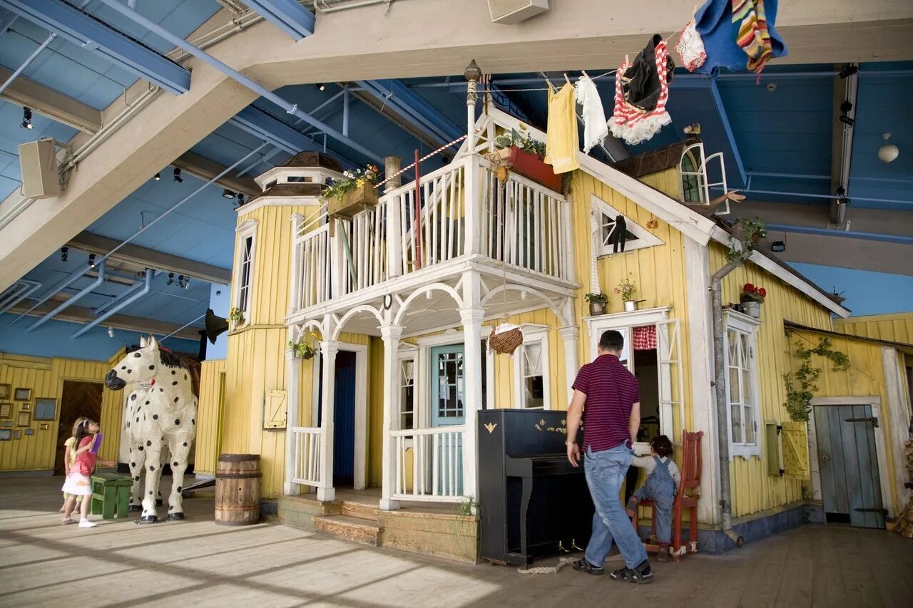 Вилла курица. Вилла курица пеппи длинный чулок. Вилла курица. Дом вилла курица. Вилла курица.