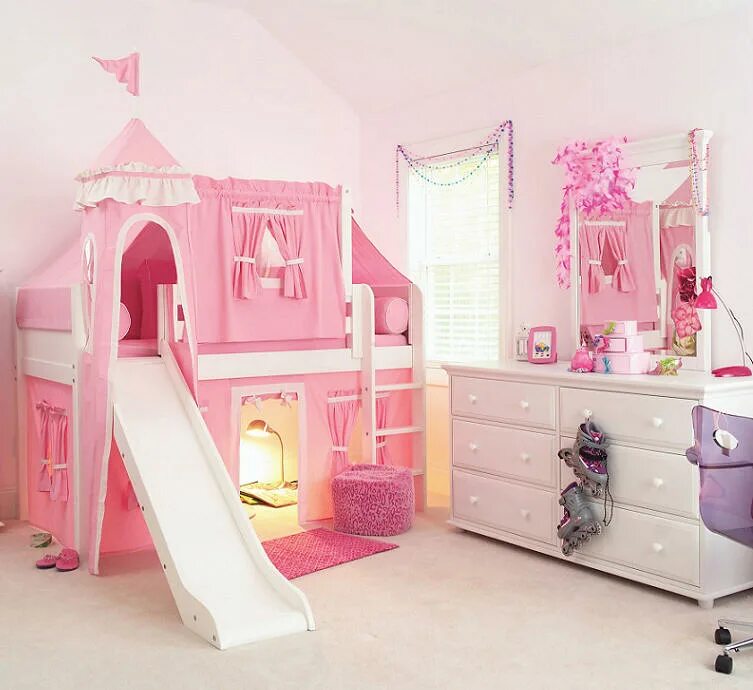 Кровать для девочки. Детская игровая комната в квартире. Кровать для девочки 4 года. Там детскую. Двухэтажная кровать в виде домика.