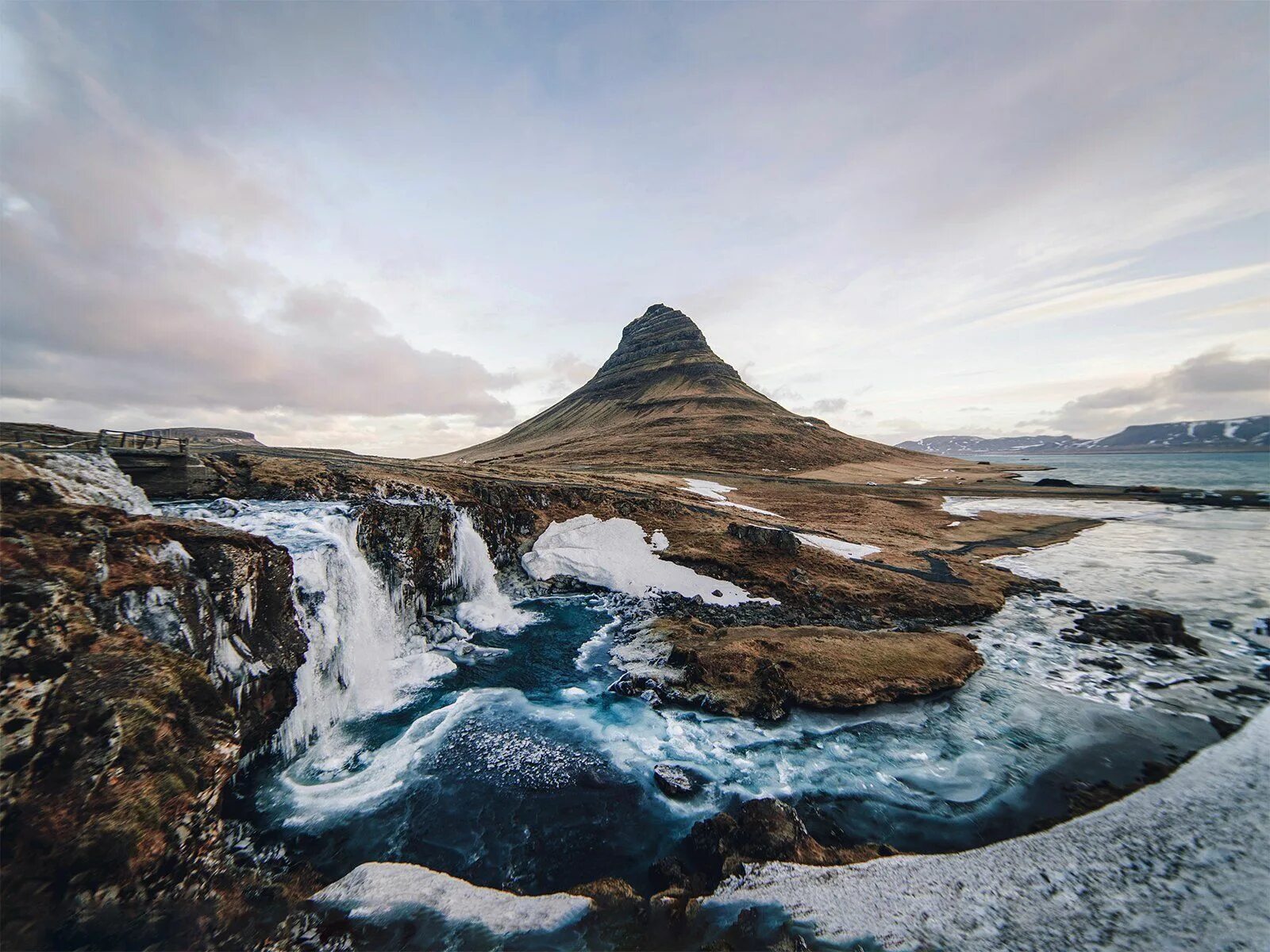 Литланесфосс исландия. Iceland отзывы. Жидкость pride - iceland 120 мл. Исландия киркьюфелл. Исландия путешествие.
