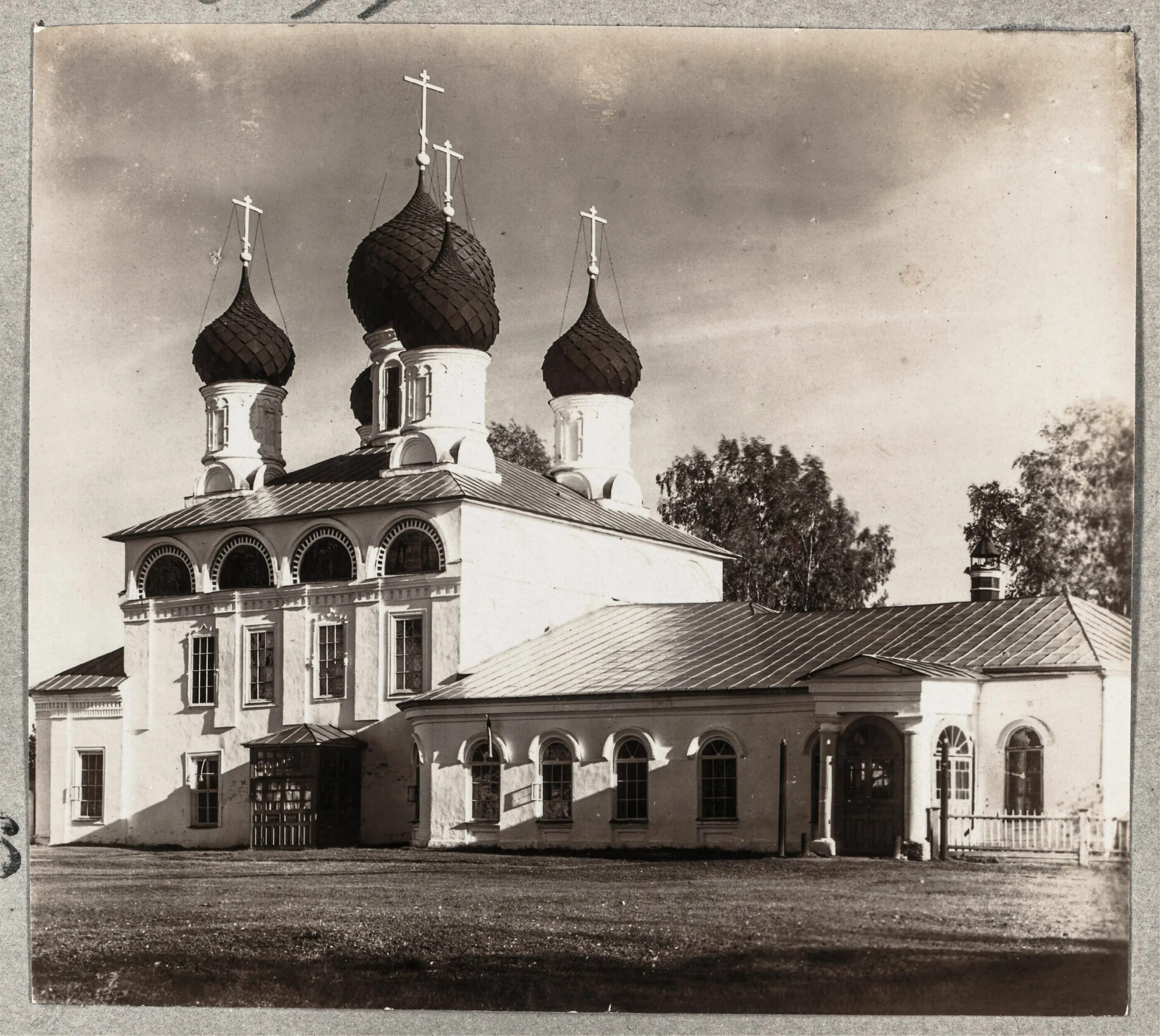 Сайт макарьевская библиотека. Унженский Макарьевский монастырь. Унженский монастырь Церковь Макария Унженского и Желтоводского.. Макарьевский монастырь Костромская.