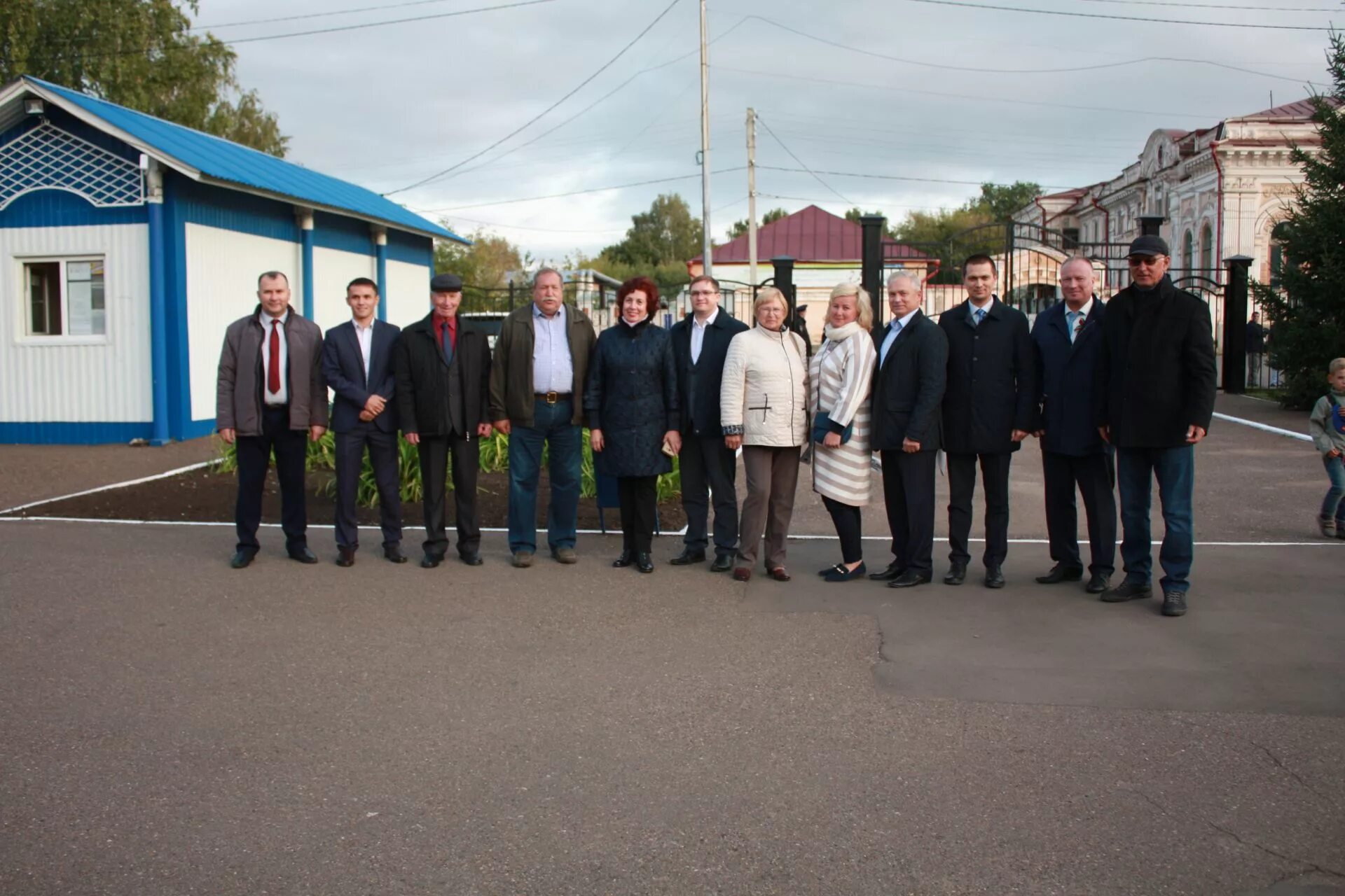 Дорога чистополь-ульяновск. Новости г чистополя. Типичный чистополь. Экскурсия «литературный чистополь». Пассажирская пристань чистополь.