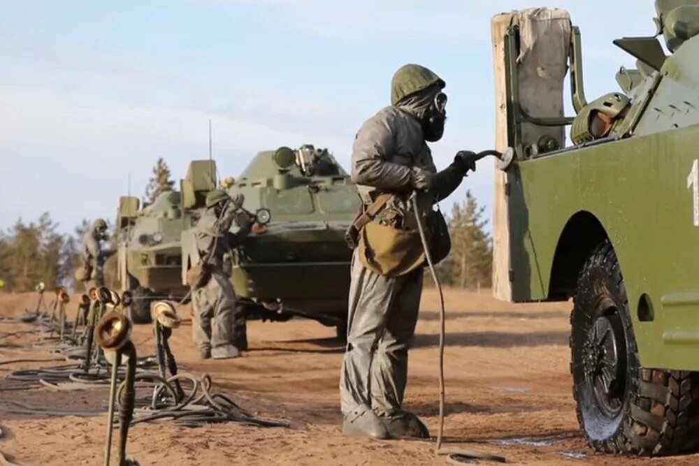 Военные появились. РХБЗ против коронавируса. Почёму Россия готовится вой видео с военными танками и машина.